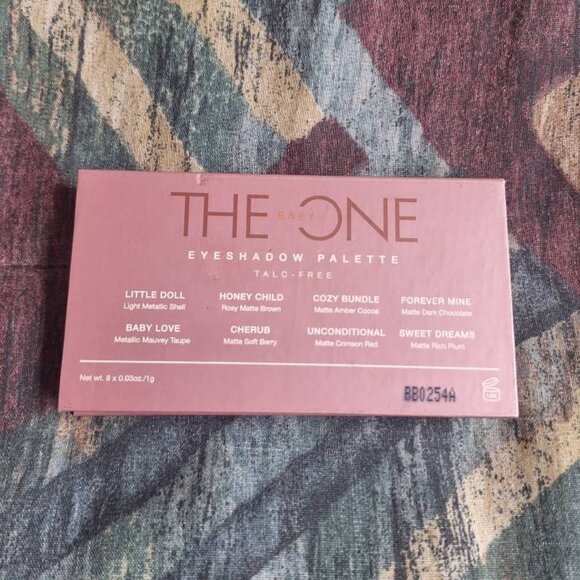 💗 LAWLESS – The Baby One Eyeshadow Palette (Used a Few Times, Great Condition) - Picture 5 of 5